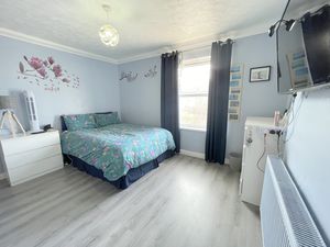 Silcott Street- click for photo gallery